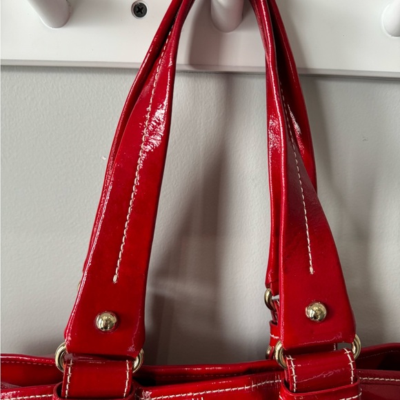 48 hour Sale Dooney & Bourke Vintage Patent Leather Large Red Chiara Bag EUC - Picture 5 of 15